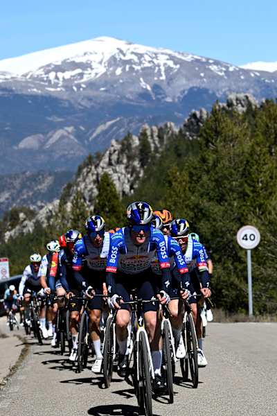 Red Bull - BORA - hansgrohe controls the peloton of the Volta Catalunya