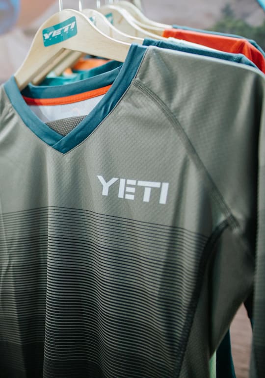 yeti enduro jersey