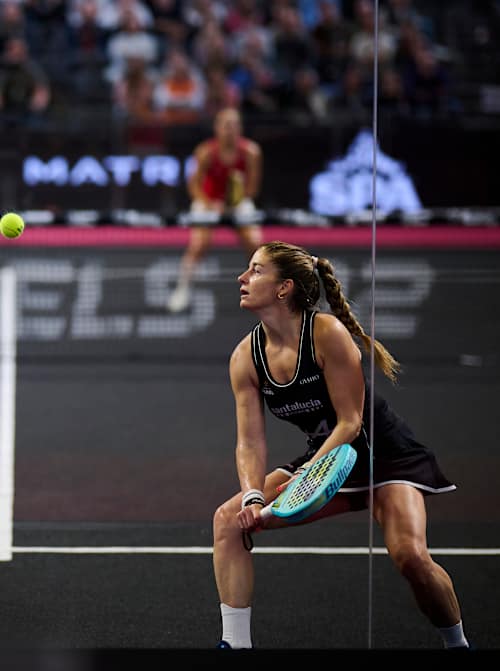 Alejandra Salazar Bengoechea competes fiercely in the quarter finals of Brussels Premier Padel P2 on April 25, 2025, bringing dynamic energy to the Brussels court