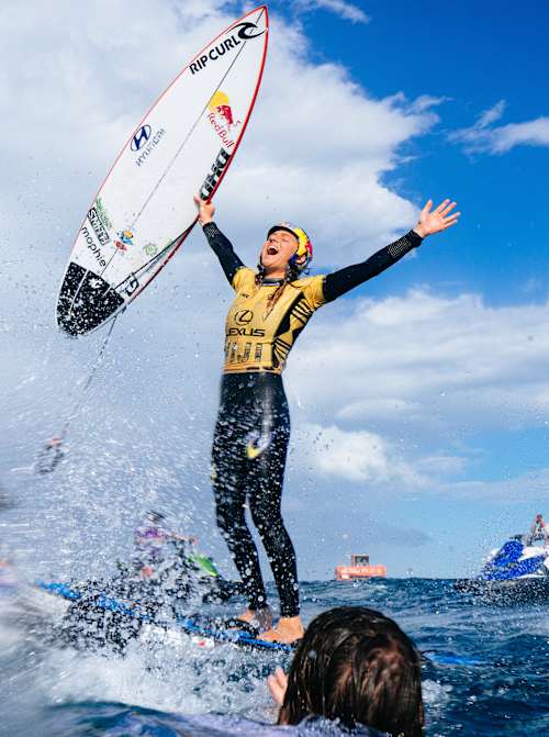 Molly Picklum comemora o sucesso no 2025 WSL Finals Fiji 