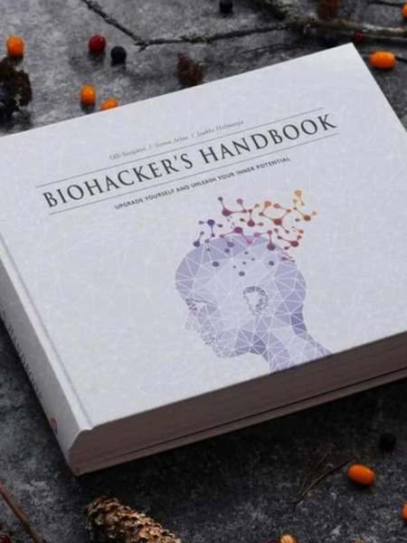 „Biohacker's Handbook“ von Jaakko Halmetoja, Olli Sovijärvi, Teemu Arina