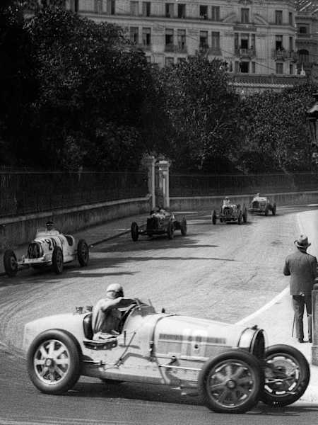 The famous curve before the Monte Carlo Casino