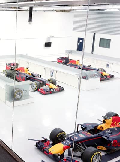 Formula One Red Bull Racing Rb13 Factory Tour Video