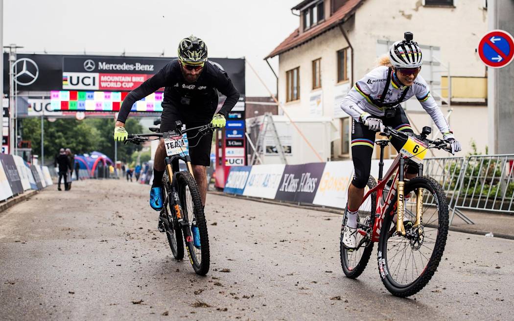 jolanda neff mountain bike