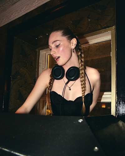 Emma Miller is one of four DJs who will compete in Red Bull Turn It Up at Liseberg, Göteborg on the 18th of October 2025.