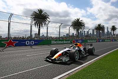 Arvid Lindblad en la pista durante el Gran Premio de F1 de Australia en el Circuito del Gran Premio de Albert Park el 08 de marzo de 2026 en Melbourne, Australia.
