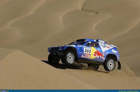 Carlos Sainz tuvo un inició espectacular ganando seis de las 10 primeras etapas con Volkswagen.