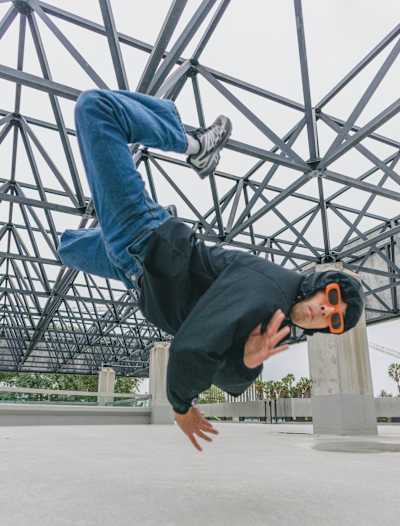 Luigi is breaking with sunglasses