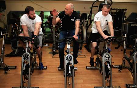 Indoor bikes, static bikes, turbo-trainers or Wattbikes are a good option for indoor interval training when used strategically