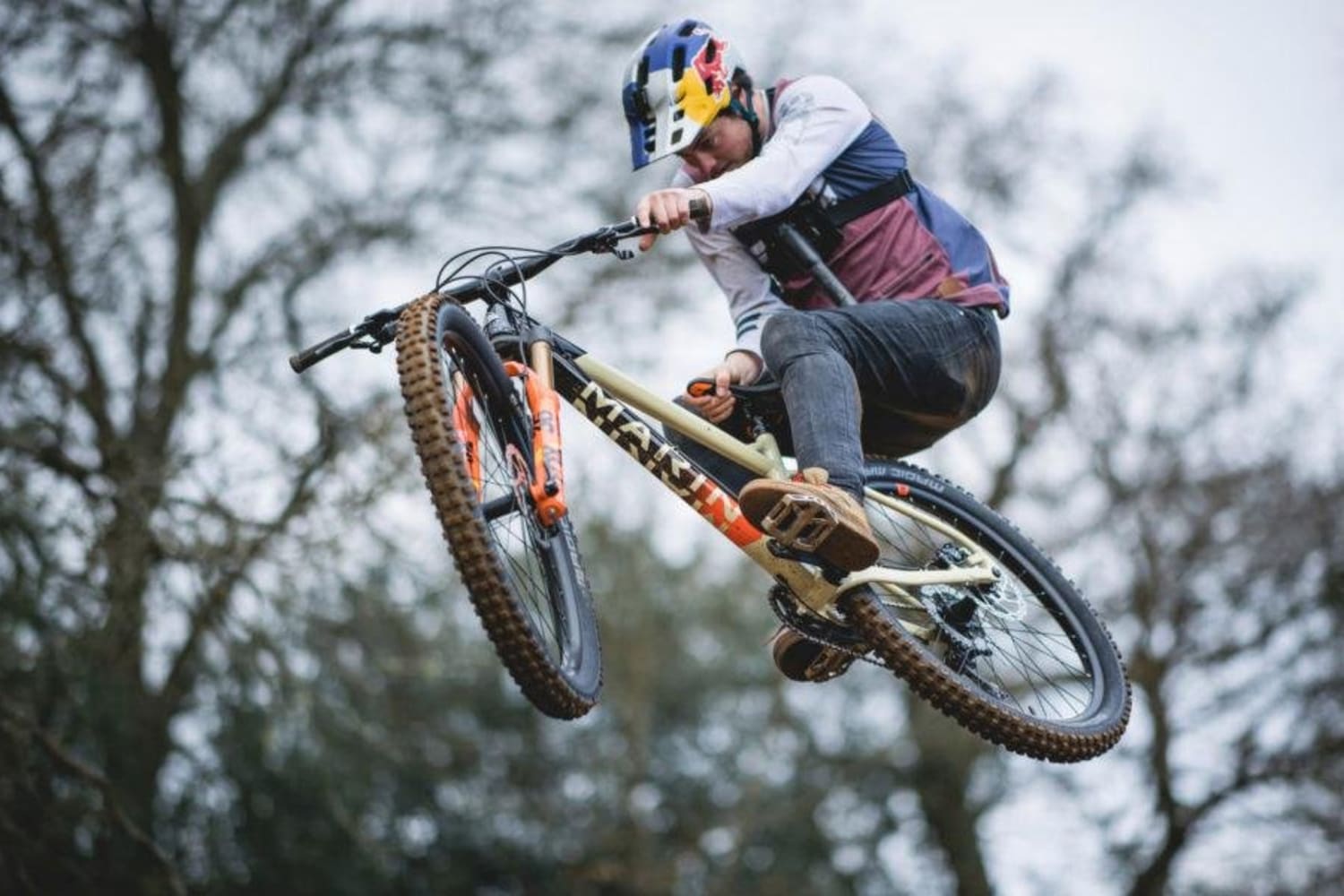 bicicleta hardtail
