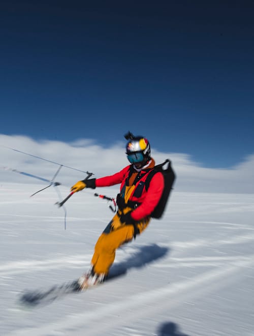 Tom de Dorlodot snowkiting in Norway