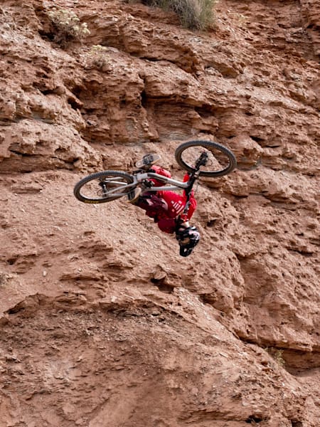 Брэндон Семенюк врывается на Rampage 2016