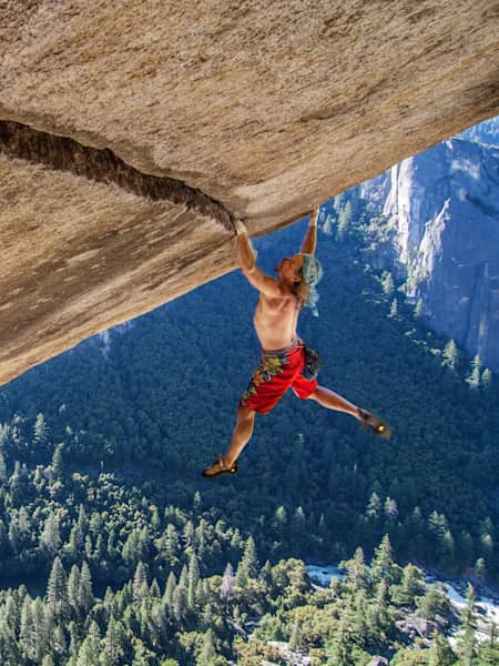 An incredible free-solo climbing moment from climber Heinz Zak on Separate Reality in Yosemite National Park, CA, USA