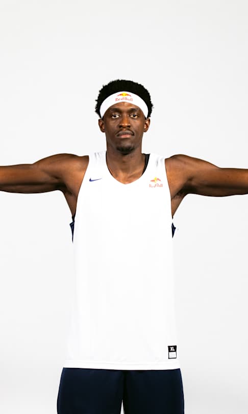 Pascal Siakam, joueur de basket-ball des Toronto Raptors et star de la NBA, pose pour un portrait à Toronto.