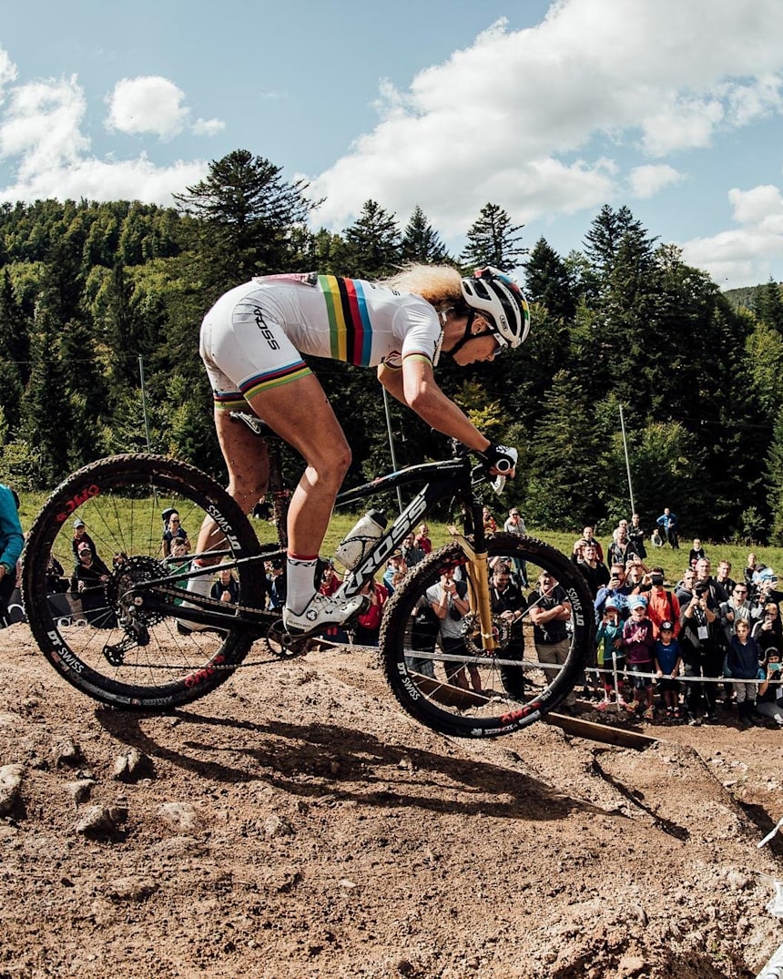 jolanda neff mountain bike