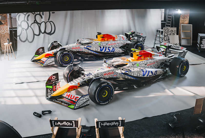 世界最長のアートが完成！Red Bull Collective Art