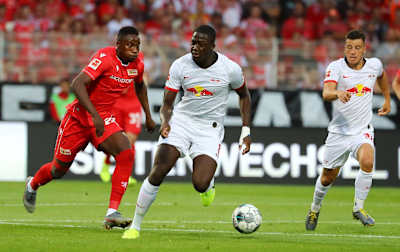 Der Flügelflitzer vom 1. FC Union Berlin im Duell mit RB Leipzig.