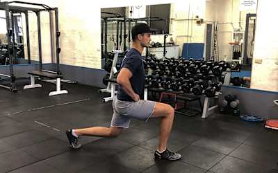 Lunges er meget lig squats, men med ekstra stabilitet 