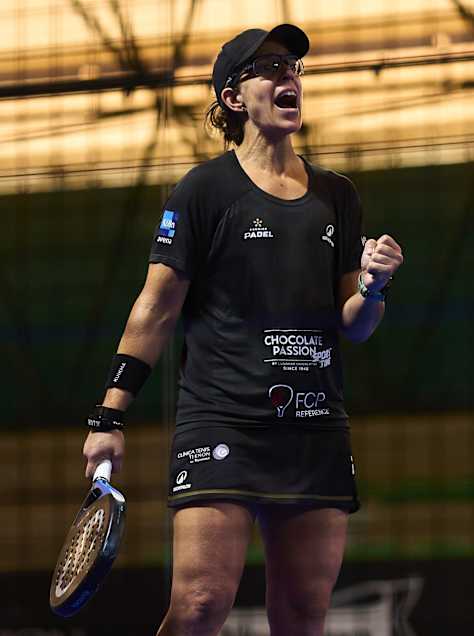 Lucia Sainz and Patricia Llaguno celebrate a powerful moment during the Oysho Milano Premier Padel P1 in Milan, Italy, on October 9, 2025. Dynamic teamwork energises the court