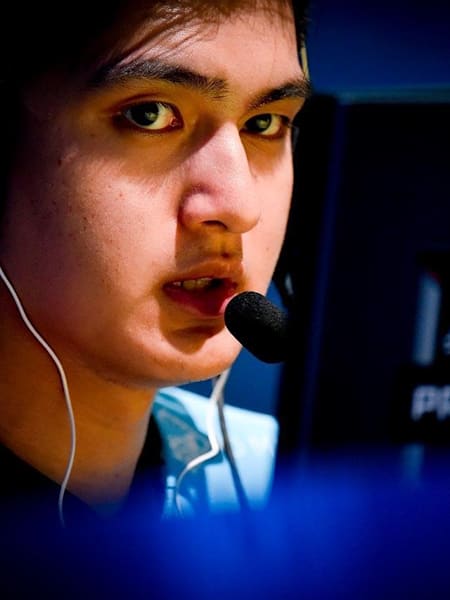 A photo of Cloud9 during the ELEAGUE Premier.