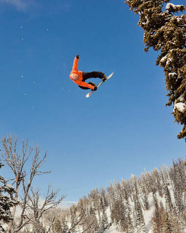 Snowboarder airtime on the Red Bull TV film The Art of Flight