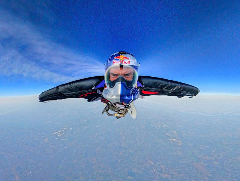 Felix Baumgartner: English Channel freefall crossing