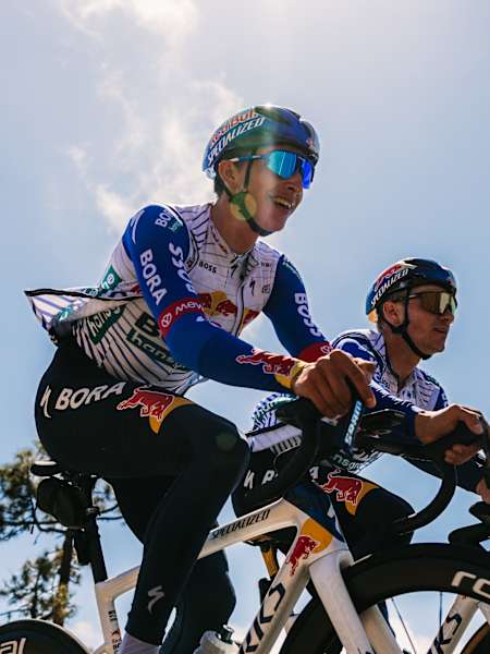 Florian Lipowitz and Remco Evenepoel train together