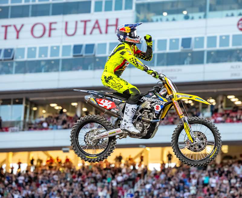 Ken Roczen Wins 2015 Anaheim AMA Supercross