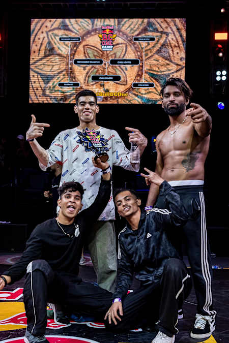 Winner shot of the crew with the trophy.