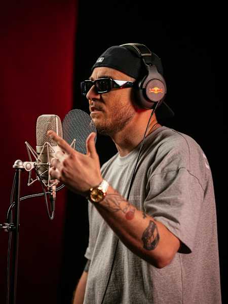 Red Bull 64 Bars: Pezet