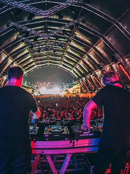 Sasha and Digweed Performing
