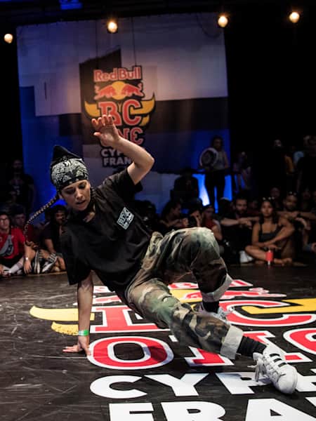 フランスから世界へ】B-Girl San Andreaが語るトレーニングメンタリティ | レッドブル