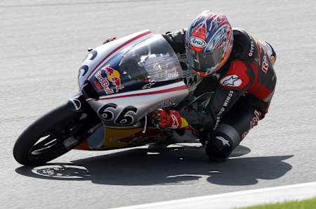 Robert Gull racing Rookies Cup at Sachsenring 2007