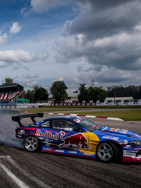 Conor Shanahan (IRL) in Action bei der Drift Masters European Championship in Riga, Lettland, am 14. August 2020.