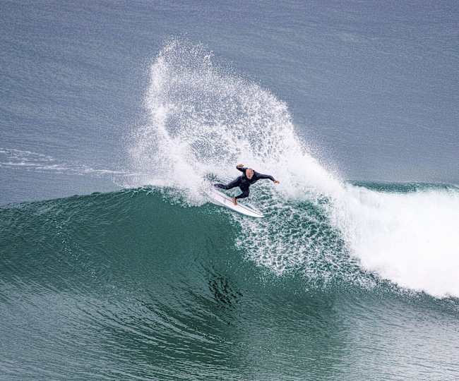 レッドブル Surf For Life 17 人工物 間屋口 香 サーフィン サーファー