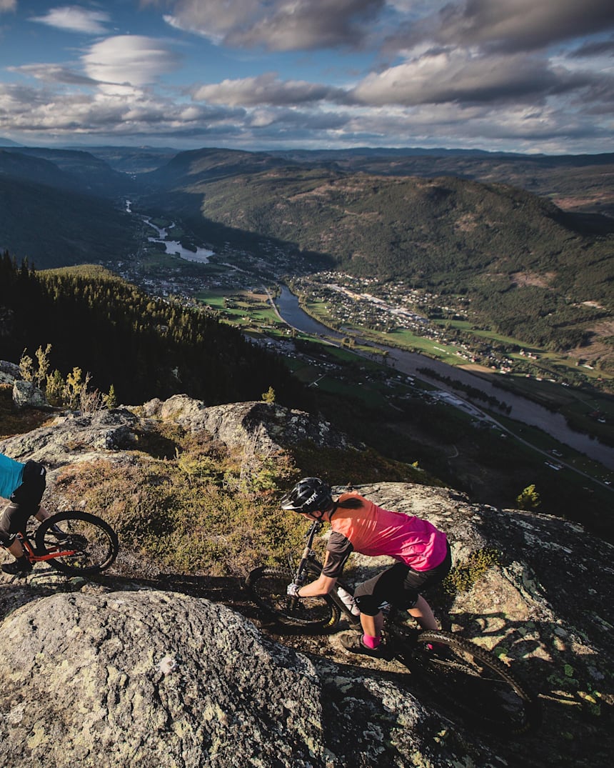 riding mtb on road