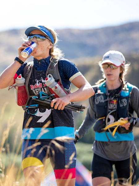 Hale Dean, Lydia Hale y Anna Dean durante el Red Bull Defiance en Wanaka, Nueva Zelanda, el 20 de enero de 2019.
