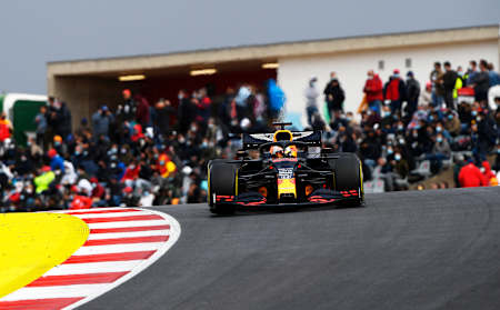 Max Verstappen con el Red Bull Racing durante el Gran Premio de Portugal.