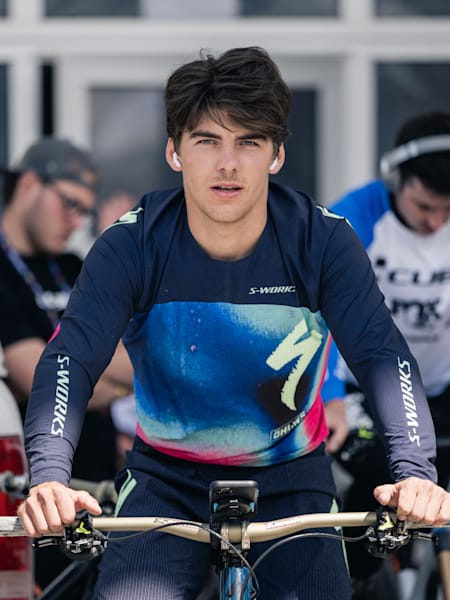Finn Iles vu à la Coupe du monde UCI DH à Lenzerheide, en Suisse, le 10 juin 2023.