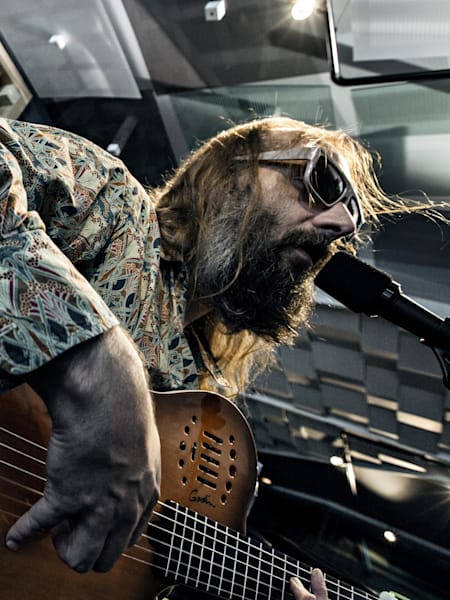 Sébastian Tellier live aux Red Bull Studios Paris.