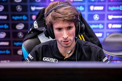 A photo of Natus Vincere’s Dendi at ESL One Genting 2018