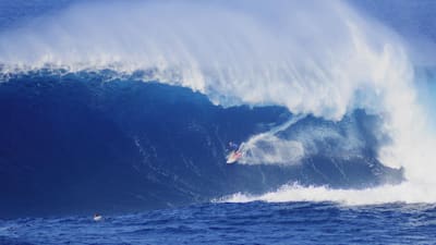 Shane Dorian nimmt eine weitere Monsterwelle von Jaws.
