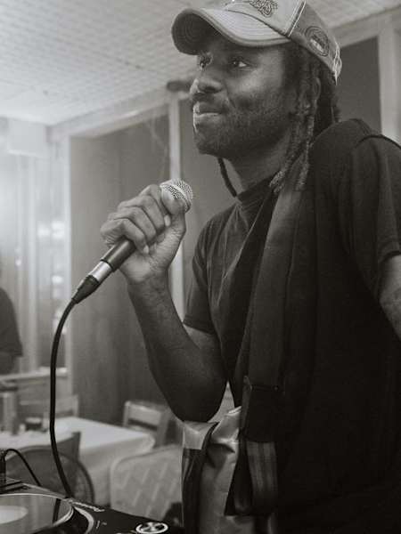 Blood Orange shares unreleased tracks from his new album Essex Honey. 