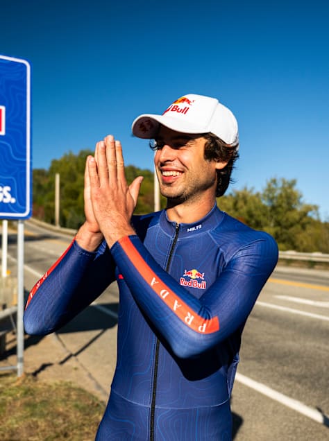 Diego Poncelet stands in front of a board displaying his record-breaking speed in Quebec on September 22, 2026.