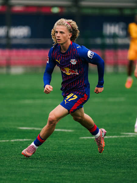 Viggo Gebel bei einem Testspiel von RB Leipzig.