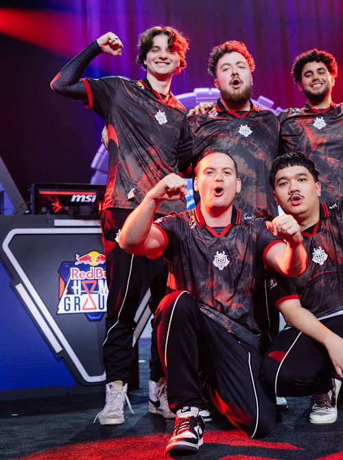 G2 feiert am Tag der Ober- und Unterfinals des Red Bull Homeground-Weltfinales in New York City.