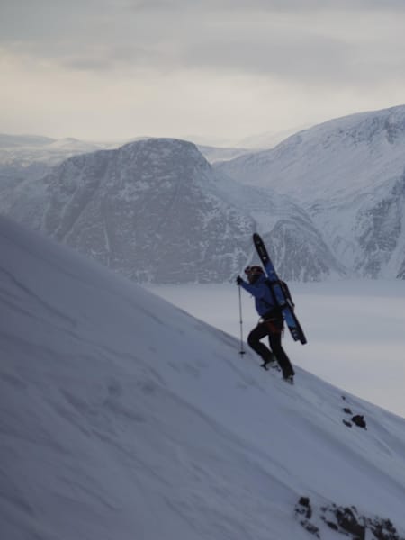 Ski sur l'île canadienne de Baffin.