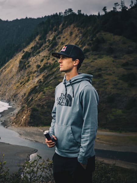 Portrait de l'ultrarunner Dylan Bowman qui a battu le record de temps de la Lost Coast Trail.