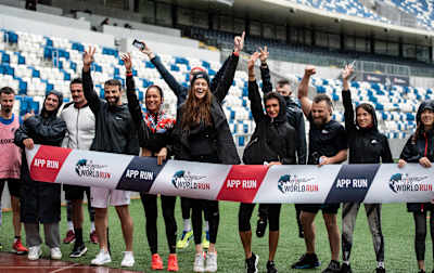 Участники благотворительного забега Wings for Life World Run в Тбилиси 9 мая 2021.
