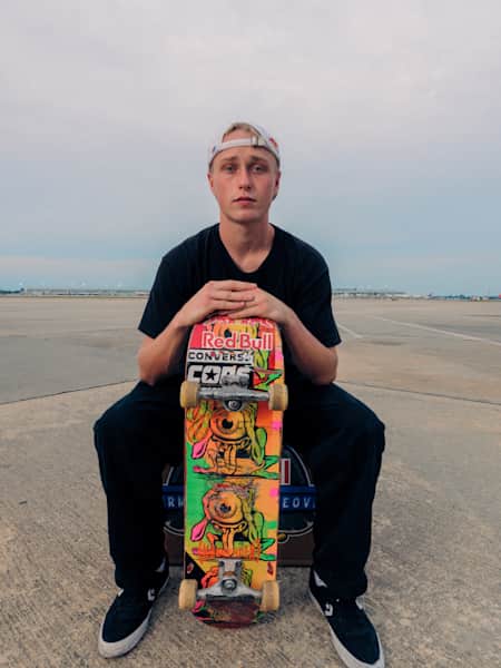 Tiny hat skate hotsell